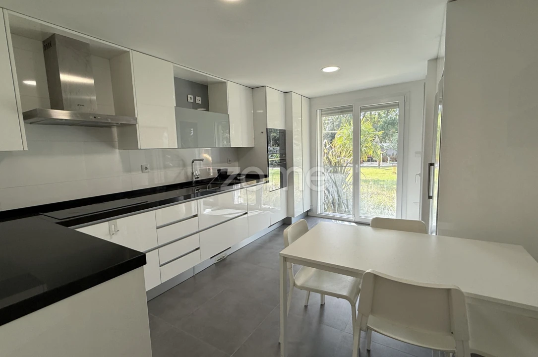 Apartamento T3 para Venda em Oeiras e São Julião da Barra, Paço de Arcos e Caxias Foto 2