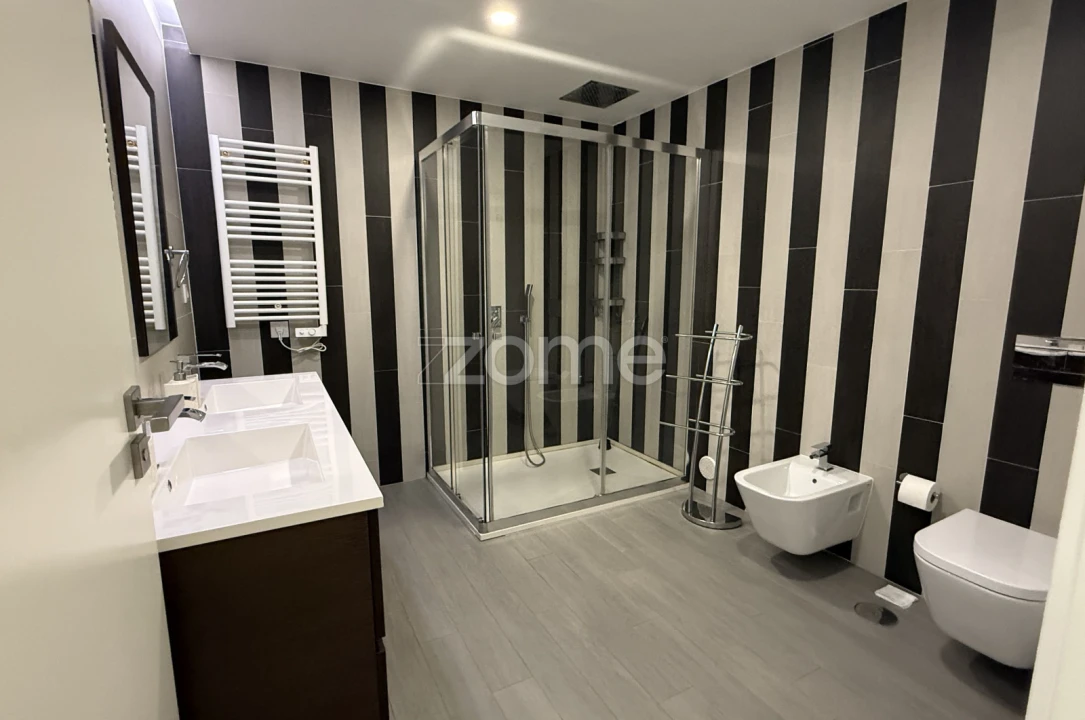 Apartamento T3 para Venda em Oeiras e São Julião da Barra, Paço de Arcos e Caxias Foto 9