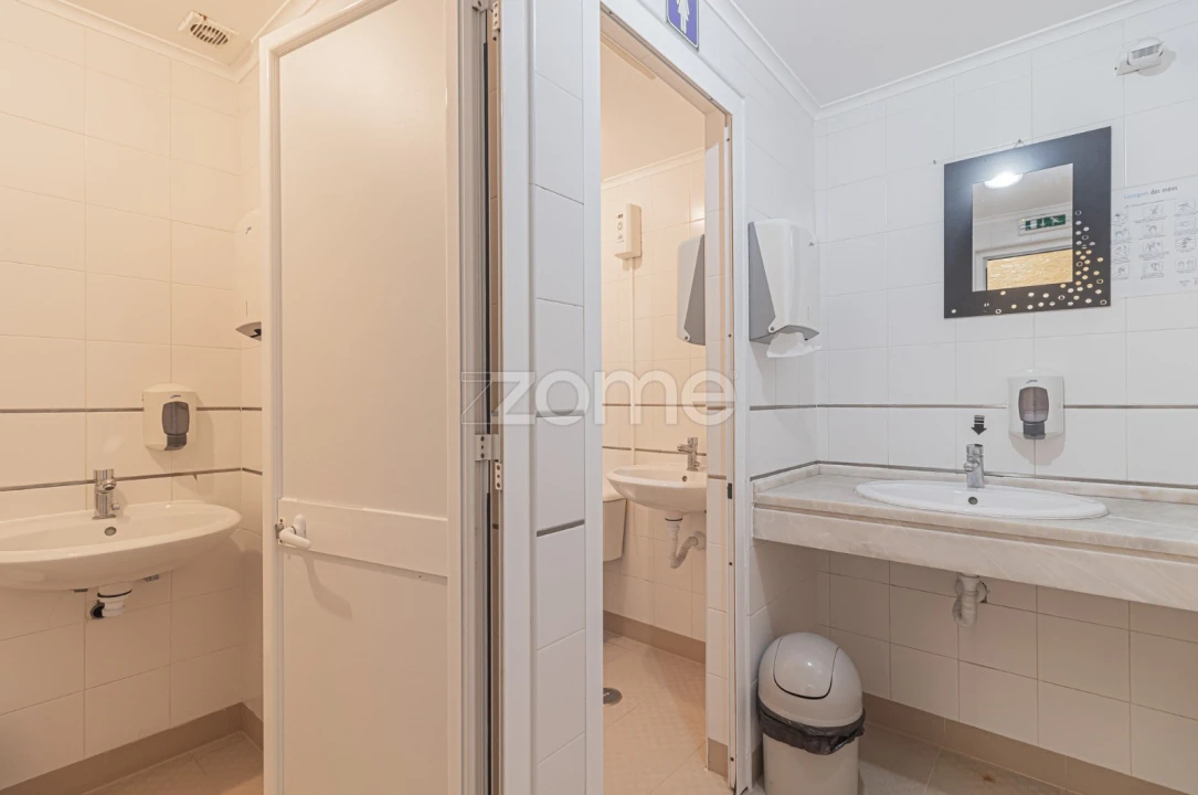 Negócio para Venda em Rio de Mouro Foto 3