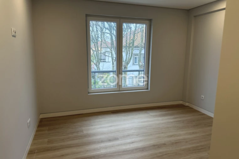 Apartamento T4 para Venda em Carcavelos e Parede Foto 21