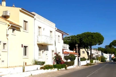 Moradia T3 para Venda em Quarteira