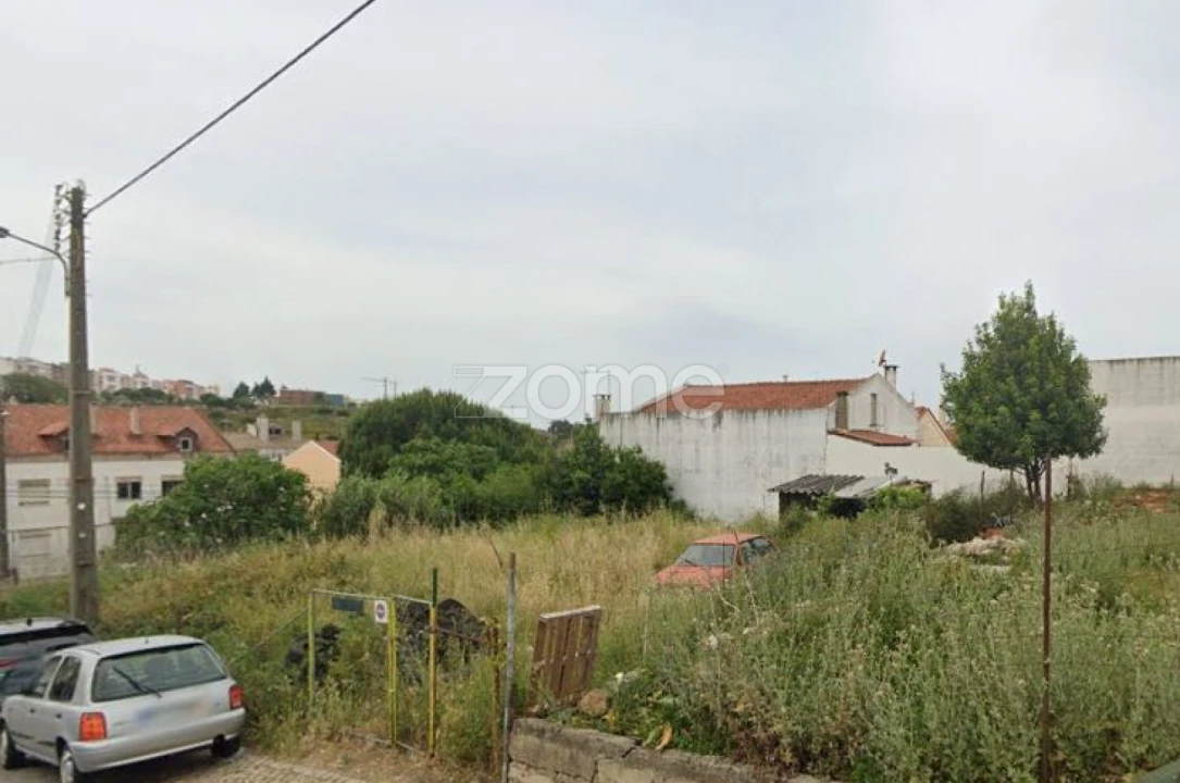 Terreno para Venda em Casal de Cambra Foto 2