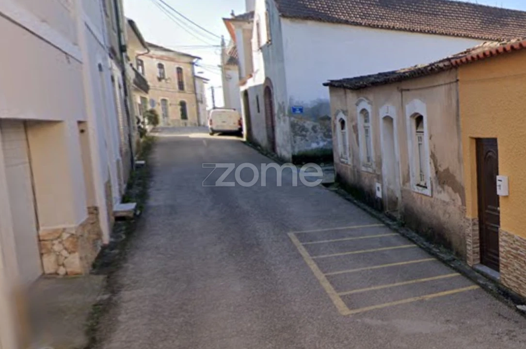 Moradia T1 para Venda em Tamengos, Aguim e Óis do Bairro Foto 1