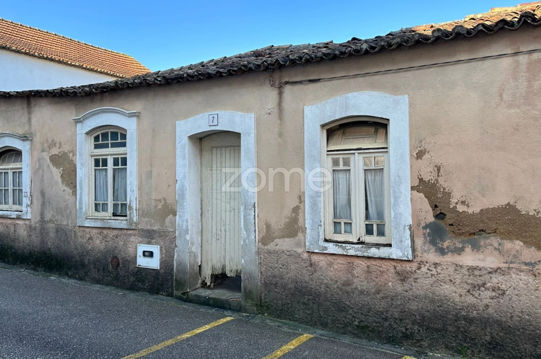 Moradia T1 para Venda em Tamengos, Aguim e Óis do Bairro Foto 5