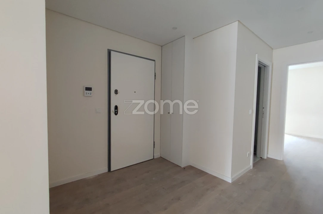 Apartamento T4 para Venda em Odivelas Foto 5