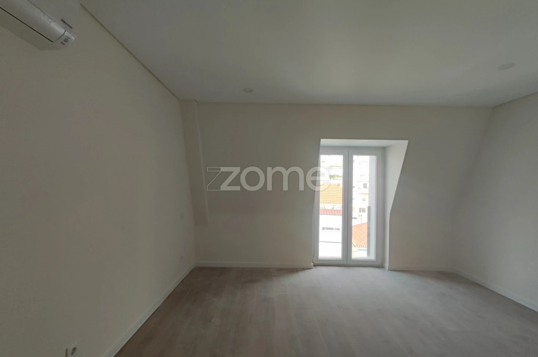 Apartamento T4 para Venda em Odivelas Foto 17