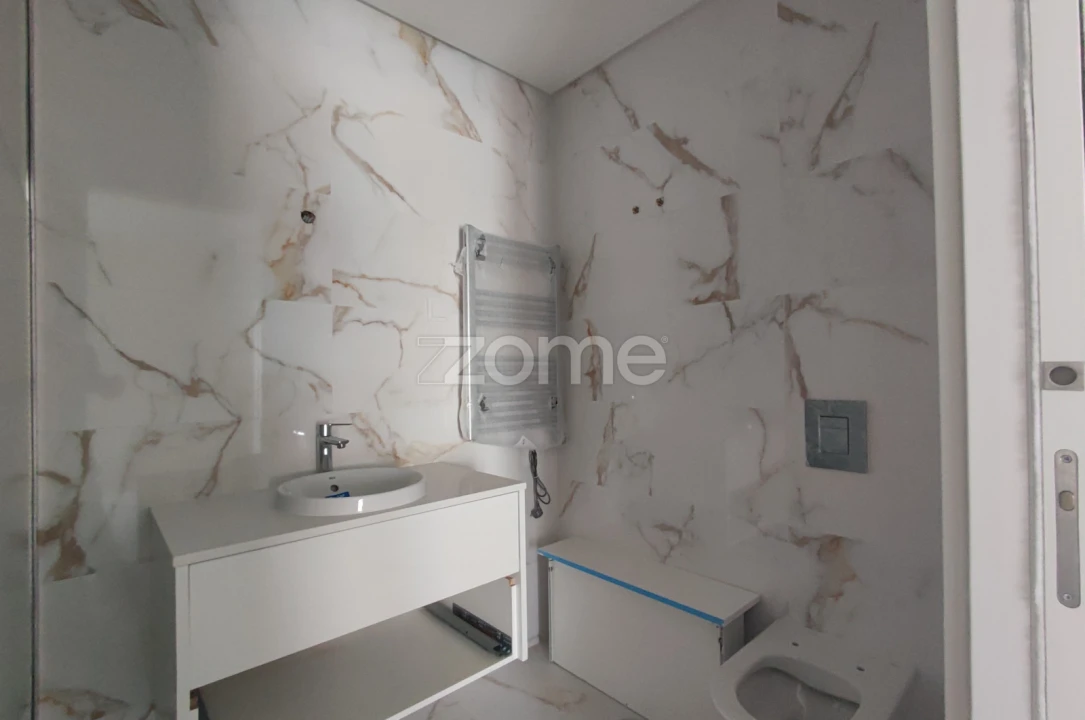 Apartamento T4 para Venda em Odivelas Foto 19