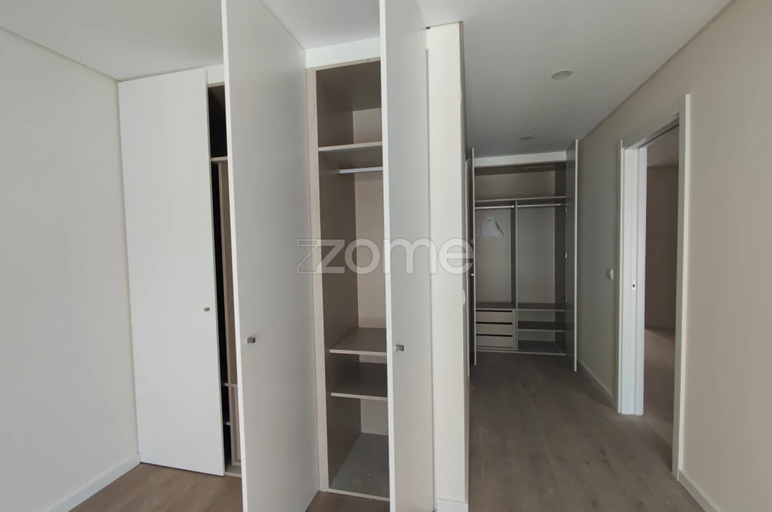 Apartamento T4 para Venda em Odivelas Foto 25