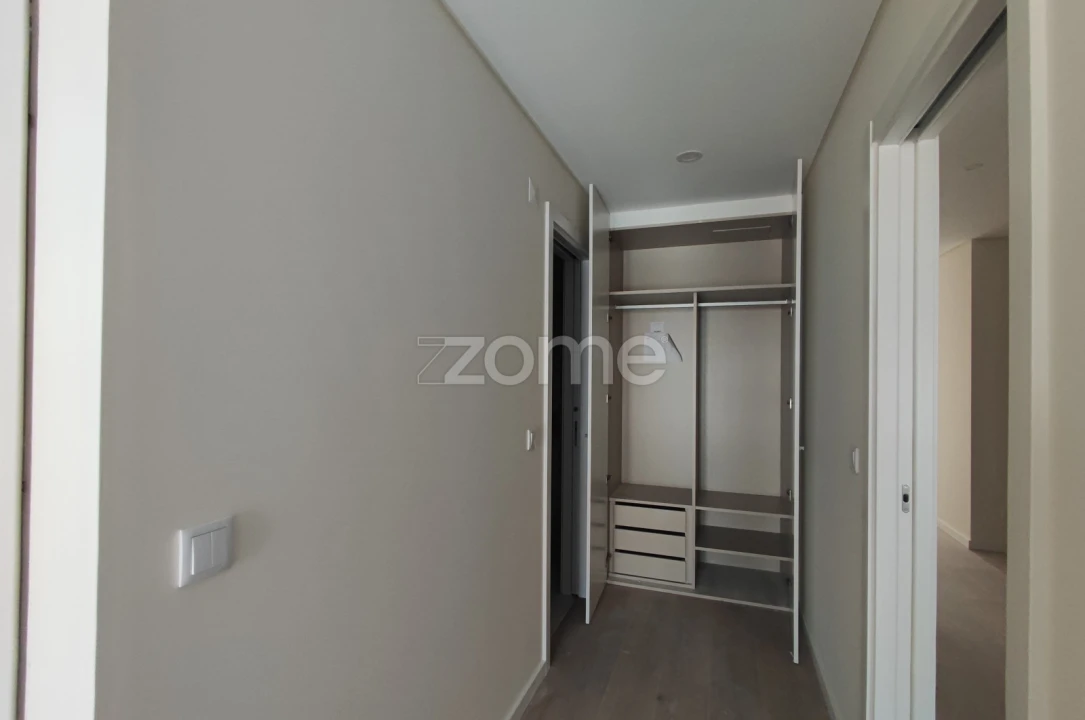 Apartamento T4 para Venda em Odivelas Foto 26