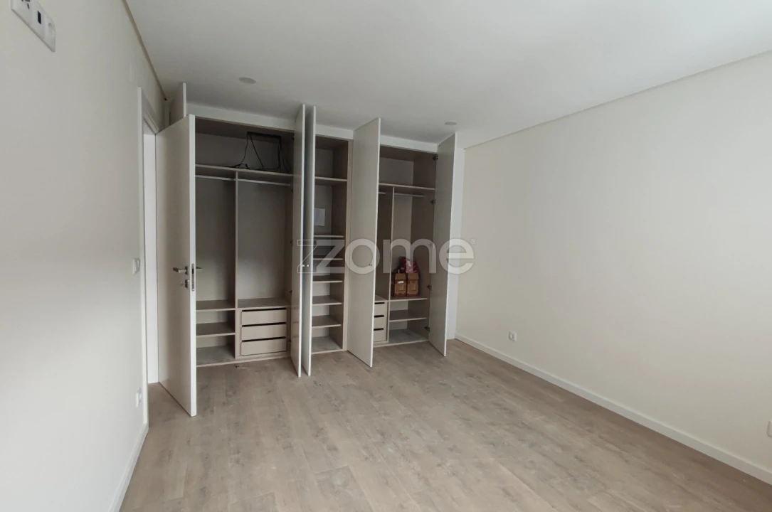 Apartamento T4 para Venda em Odivelas Foto 34