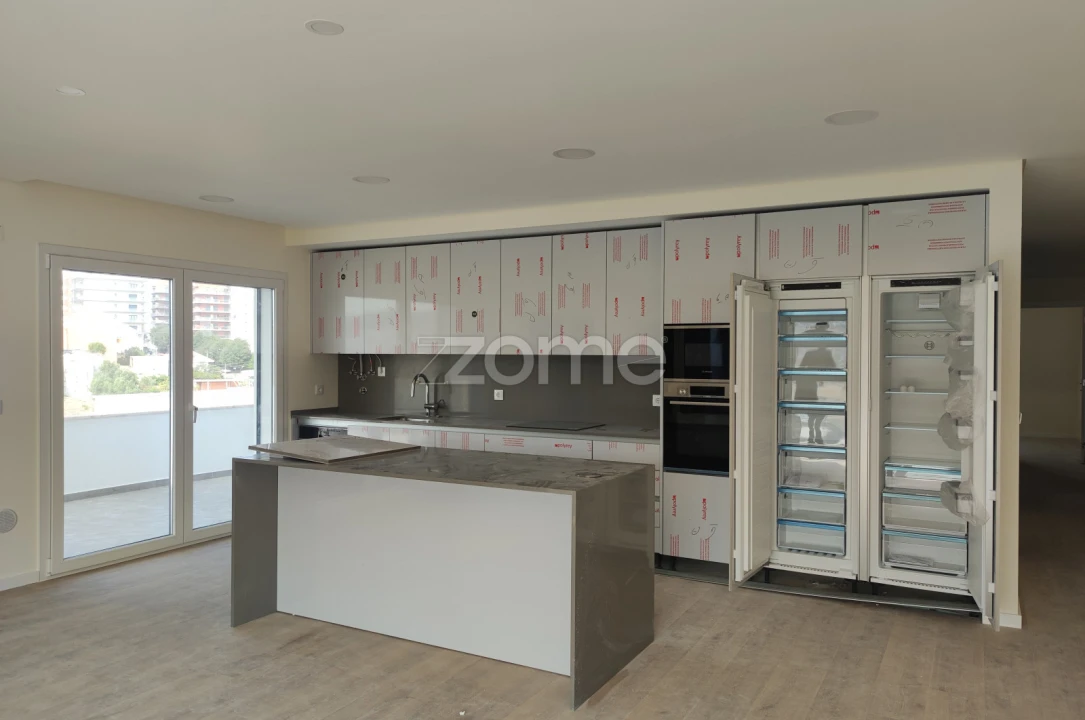 Apartamento T4 para Venda em Odivelas Foto 41