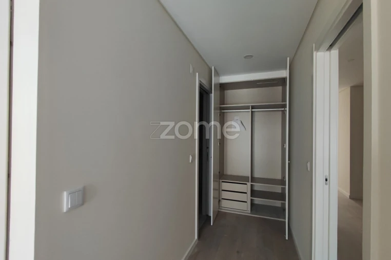 Apartamento T4 para Venda em Odivelas Foto 26