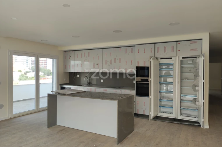 Apartamento T4 para Venda em Odivelas Foto 41