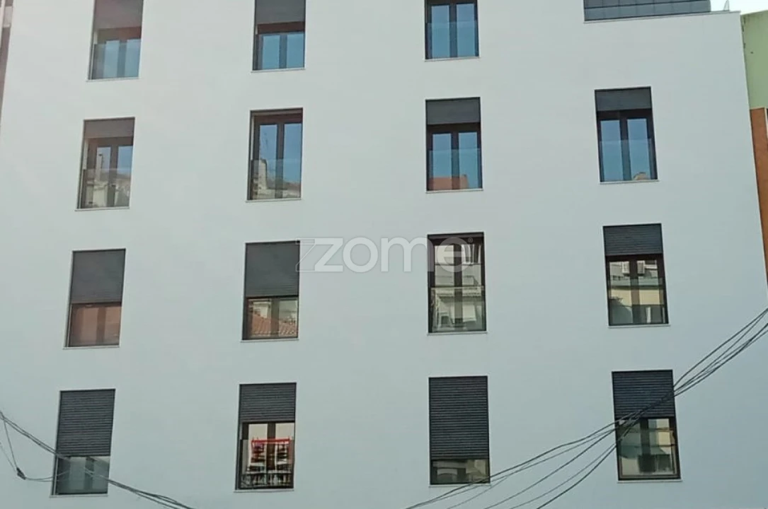 Apartamento T4 para Venda em Odivelas Foto 2