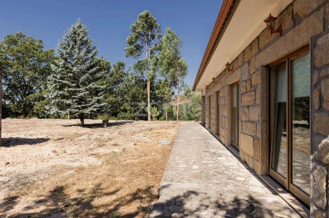 Moradia T3 para Venda em Campo do Geres Foto 29