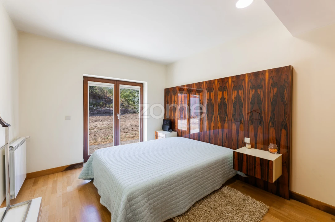 Moradia T3 para Venda em Campo do Geres Foto 15