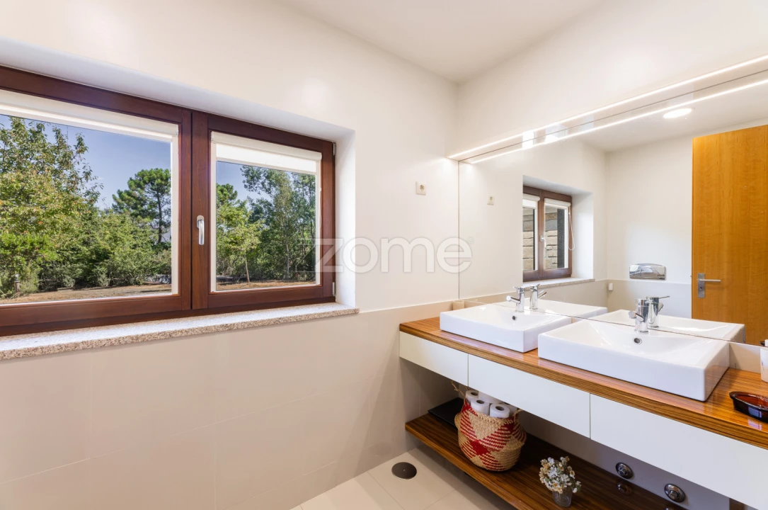 Moradia T3 para Venda em Campo do Geres Foto 25