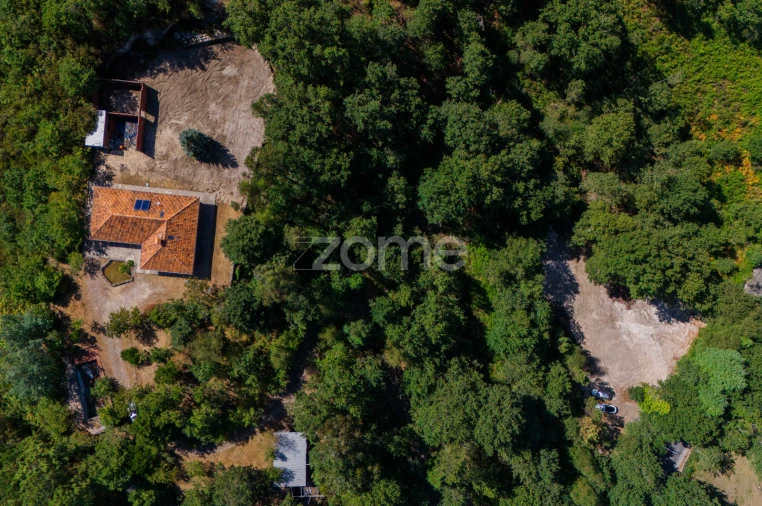 Moradia T3 para Venda em Campo do Geres Foto 36