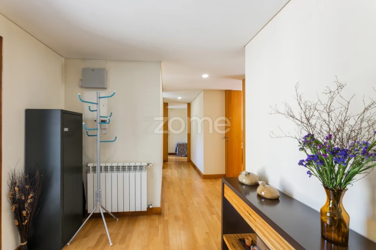 Moradia T3 para Venda em Campo do Geres Foto 9