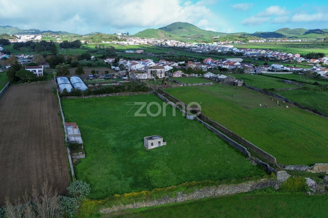 Terreno para Venda em Arrifes Foto 7