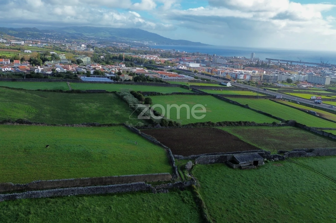 Terreno para Venda em Arrifes Foto 8