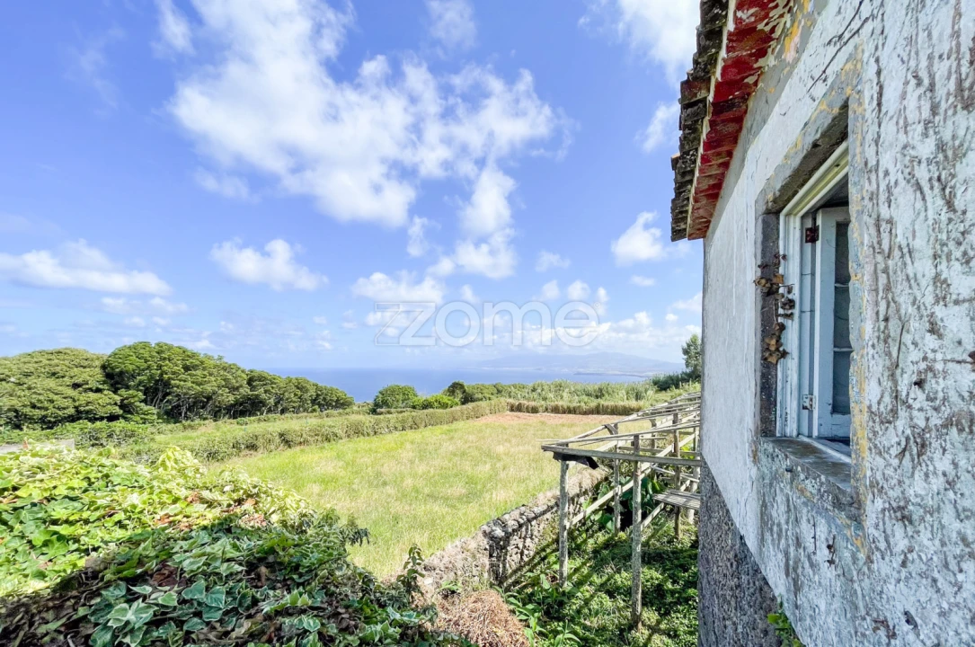 Moradia T2 para Venda em Santa Barbara Foto 1