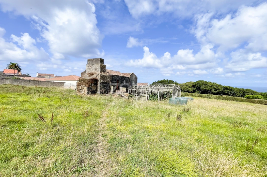 Moradia T2 para Venda em Santa Barbara Foto 11