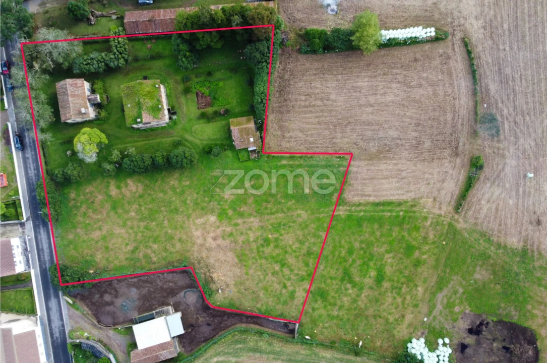 Moradia T8 para Venda em Sete Cidades Foto 35