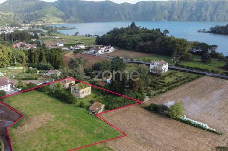 Moradia T8 para Venda em Sete Cidades Foto 36