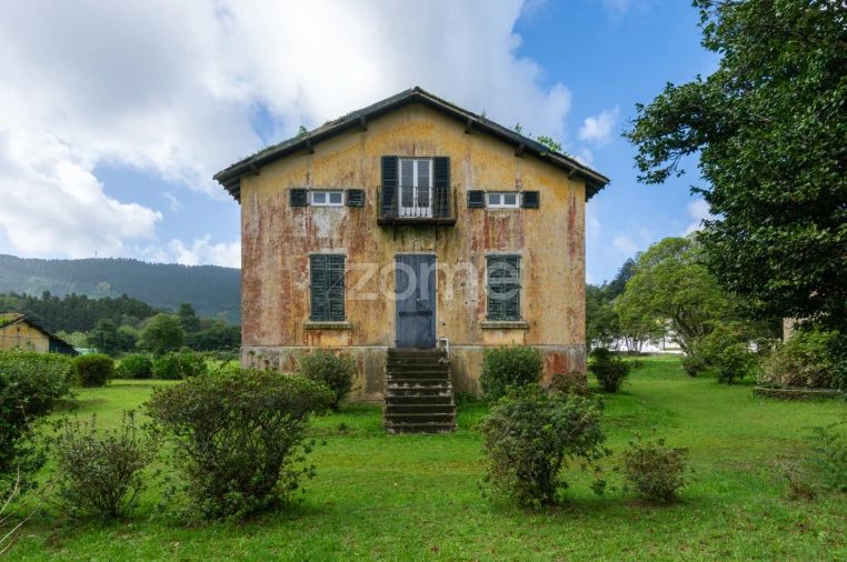 Moradia T8 para Venda em Sete Cidades Foto 13