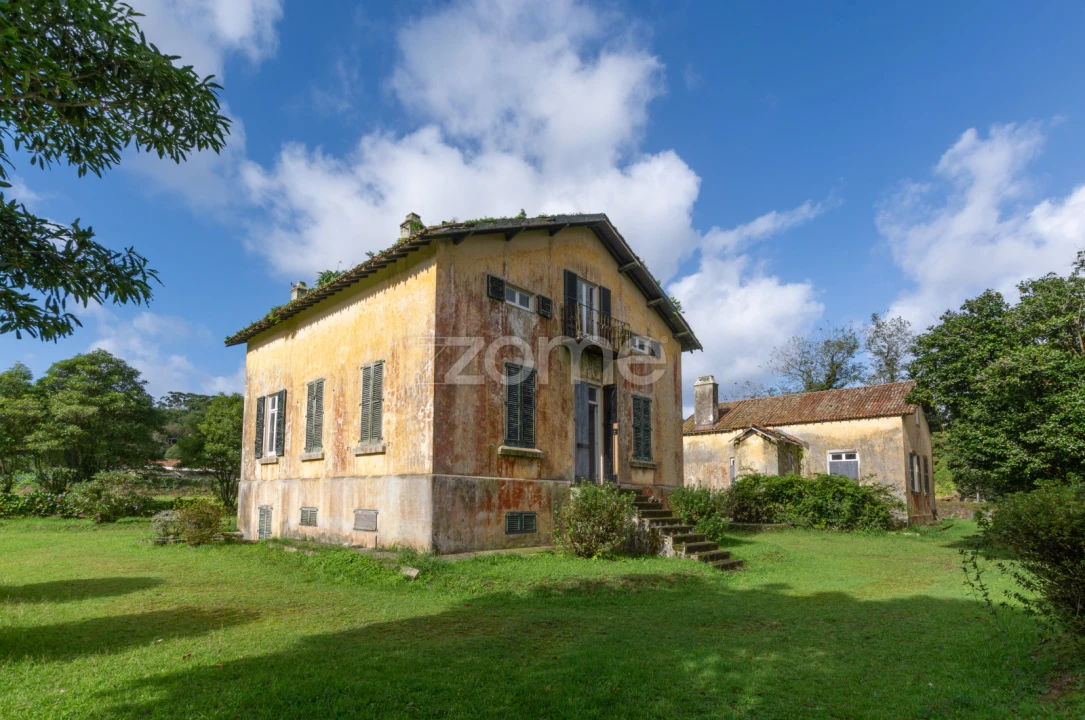 Moradia T8 para Venda em Sete Cidades Foto 1