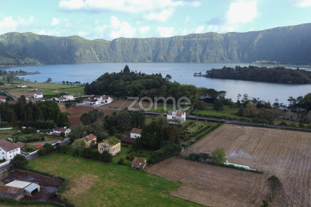 Moradia T8 para Venda em Sete Cidades Foto 28