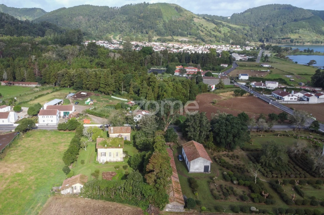 Moradia T8 para Venda em Sete Cidades Foto 29