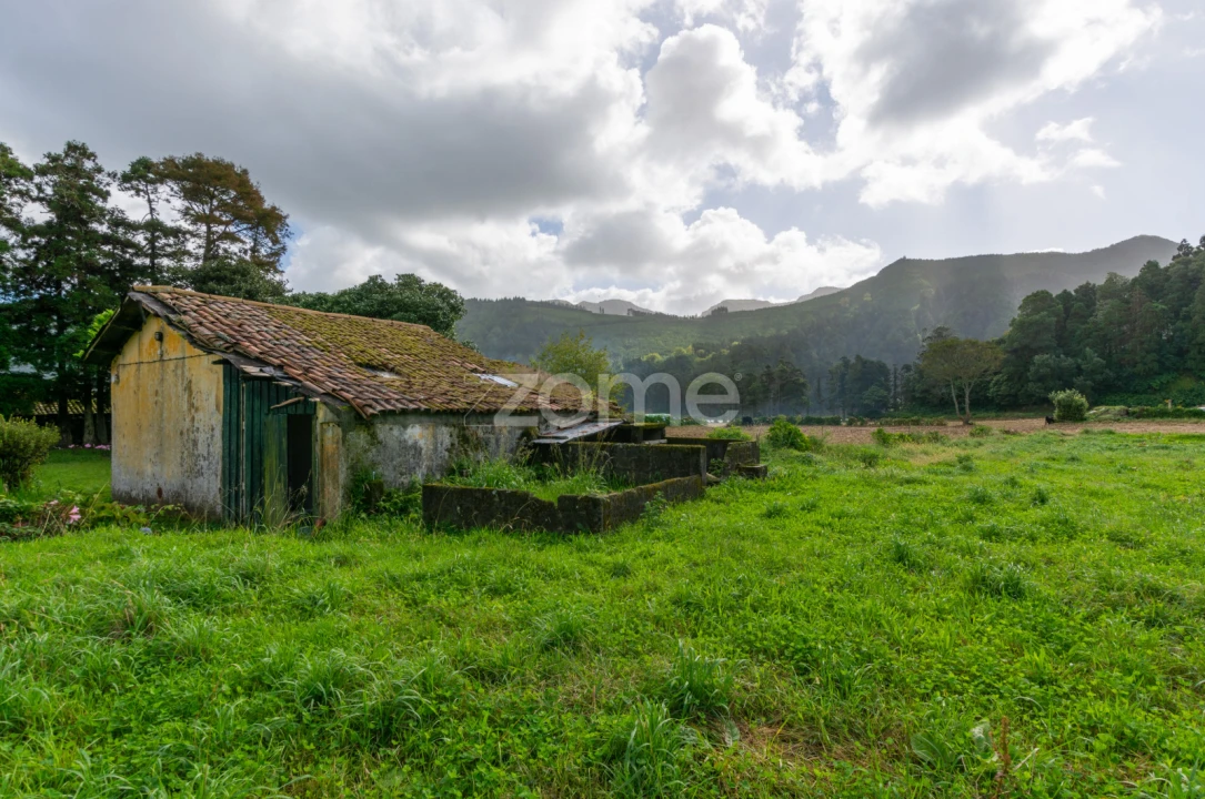 Moradia T8 para Venda em Sete Cidades Foto 7