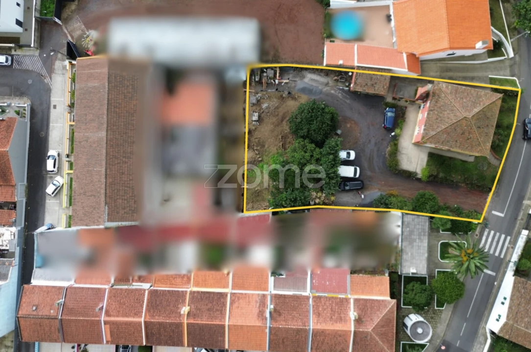 Moradia T4 para Venda em Cabouco Foto 14