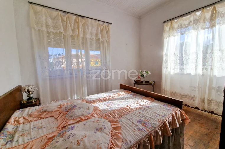 Moradia T4 para Venda em Cabouco Foto 13