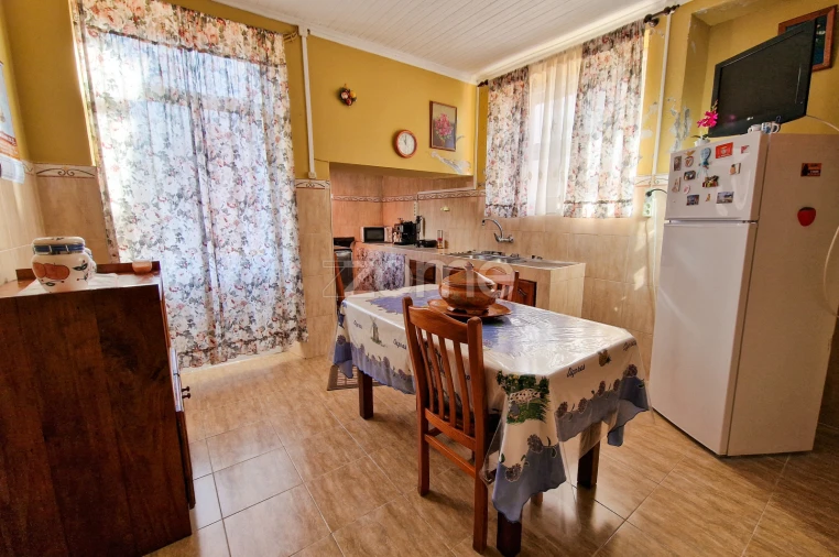 Moradia T4 para Venda em Cabouco Foto 5