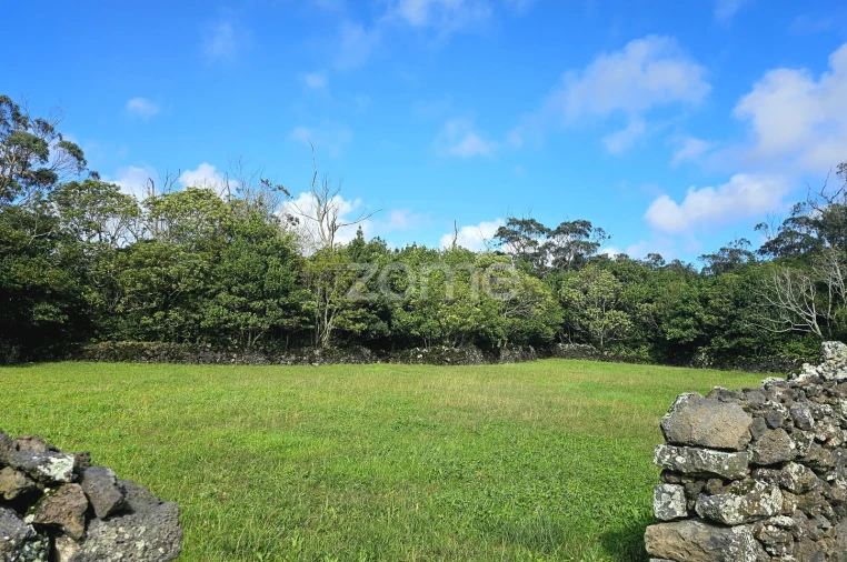 Terreno para Venda em Rabo de Peixe Foto 13