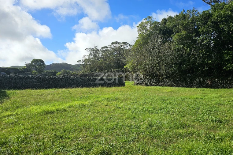Terreno para Venda em Rabo de Peixe Foto 14