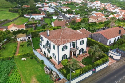 Moradia T4 para Venda em Pico da Pedra
