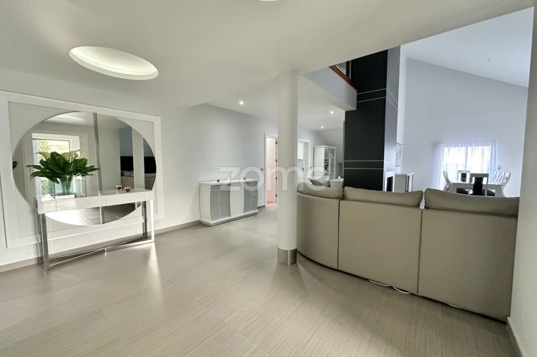 Moradia T6 para Venda em Pico da Pedra Foto 5