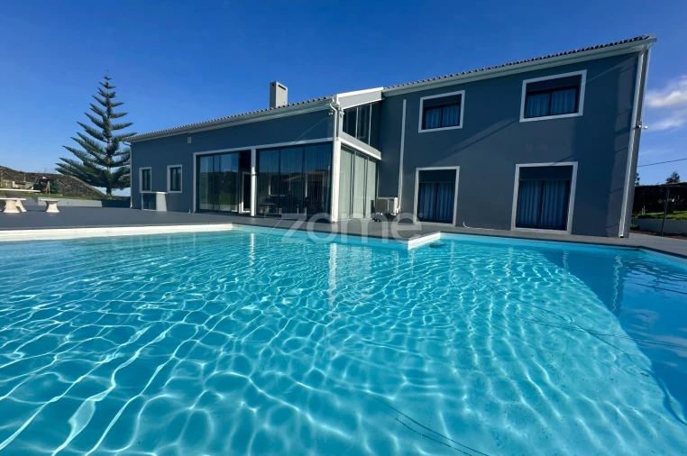 Moradia T6 para Venda em Pico da Pedra Foto 42