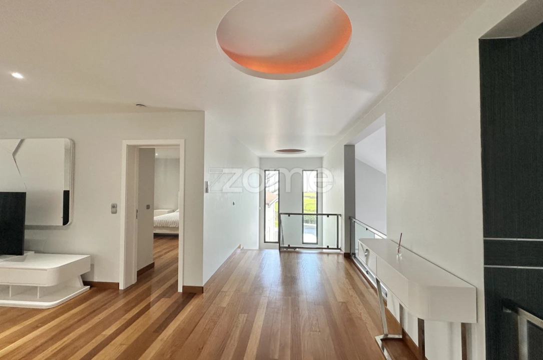 Moradia T6 para Venda em Pico da Pedra Foto 29