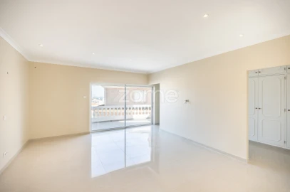Moradia T4 para Venda em Lagos (São Sebastião e Santa Maria)