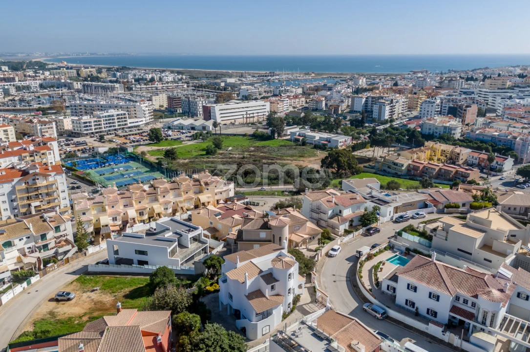 Moradia T4 para Venda em Lagos (São Sebastião e Santa Maria) Foto 3