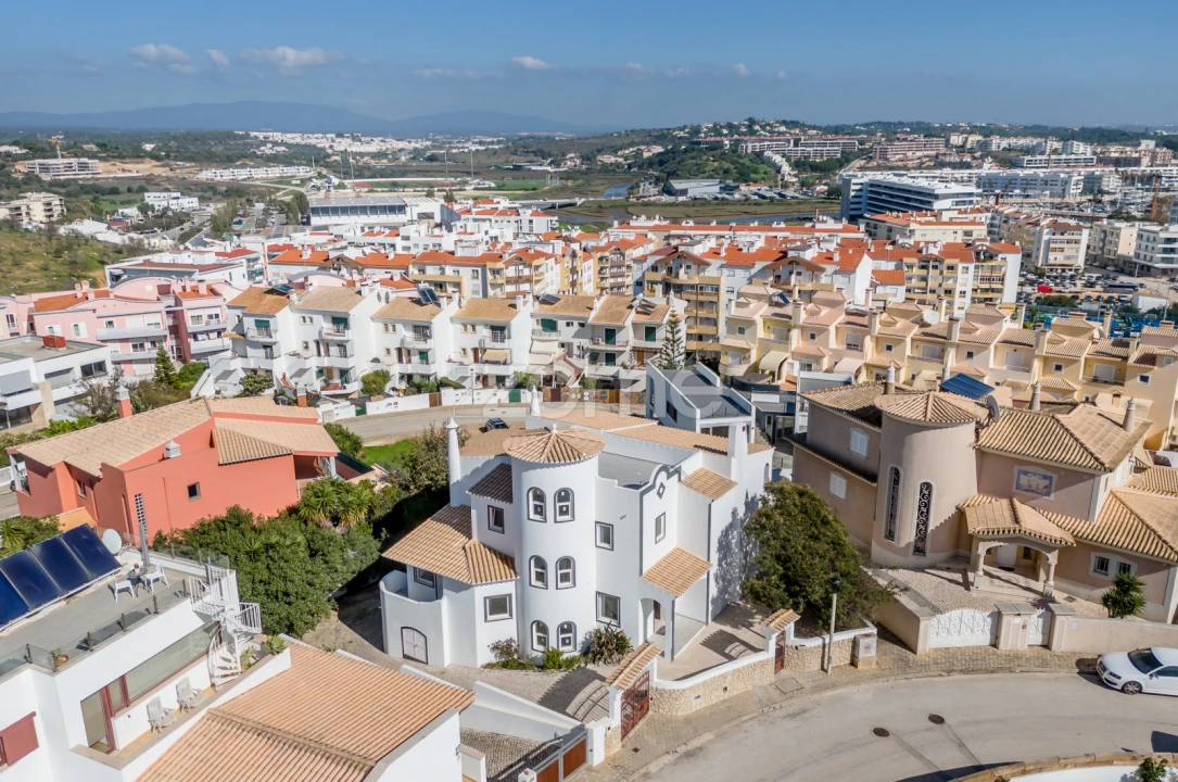 Moradia T4 para Venda em Lagos (São Sebastião e Santa Maria) Foto 4