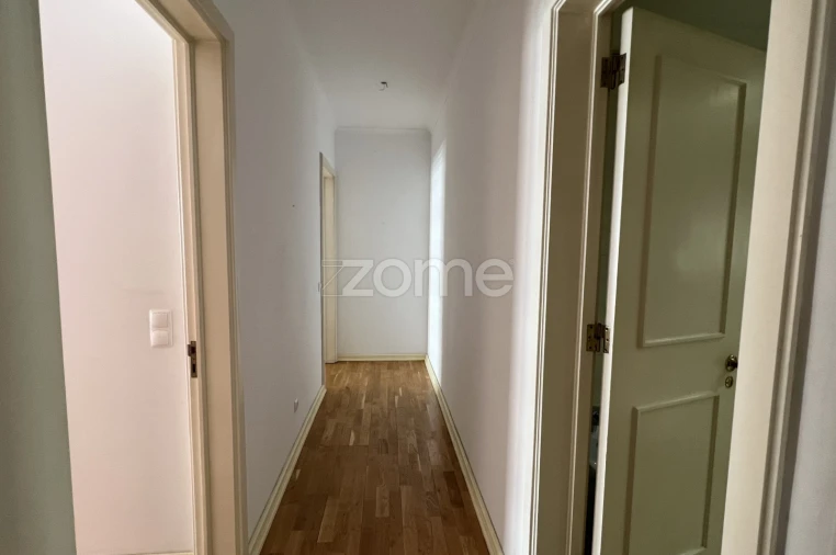 Apartamento T2 para Arrendamento em São Domingos de Benfica Foto 15