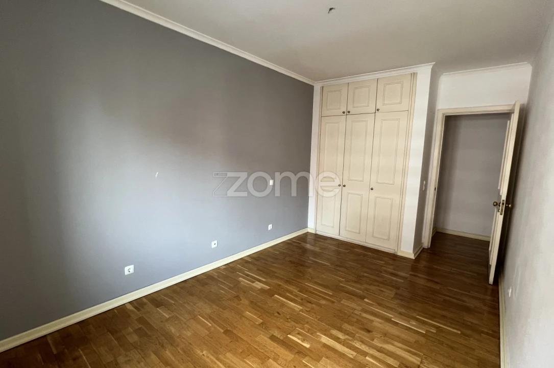 Apartamento T2 para Arrendamento em São Domingos de Benfica Foto 11