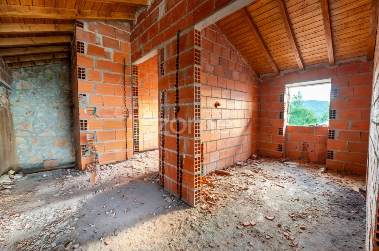 Moradia T3 para Venda em Redinha Foto 37