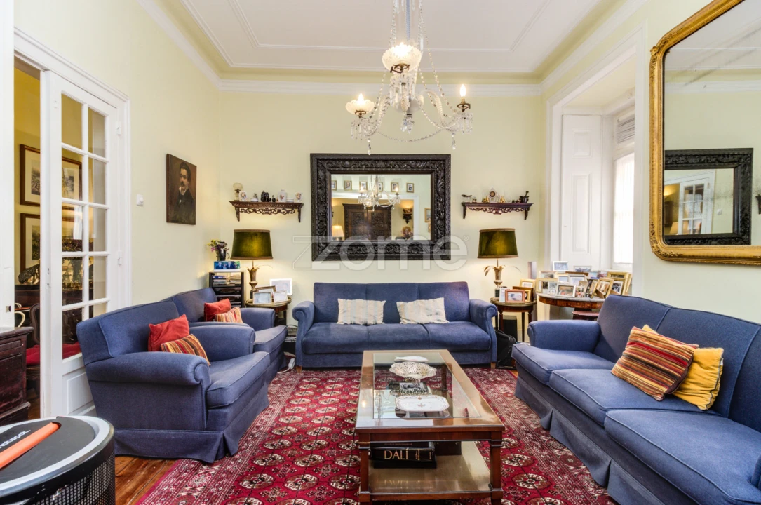 Apartamento T4 para Venda em Santo António Foto 4